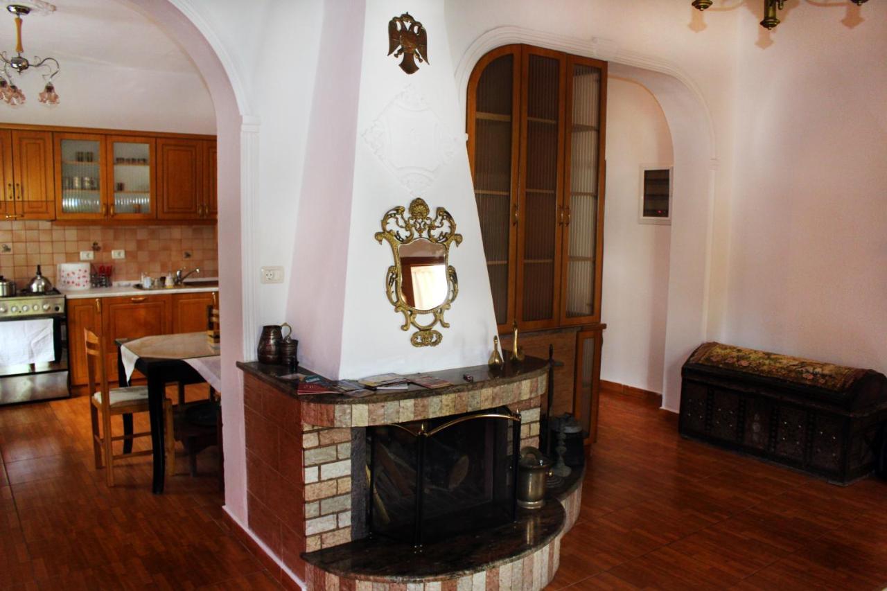 Gjirokastër Margarita - Entire House With 4 Bedrooms And Free Parking المظهر الخارجي الصورة