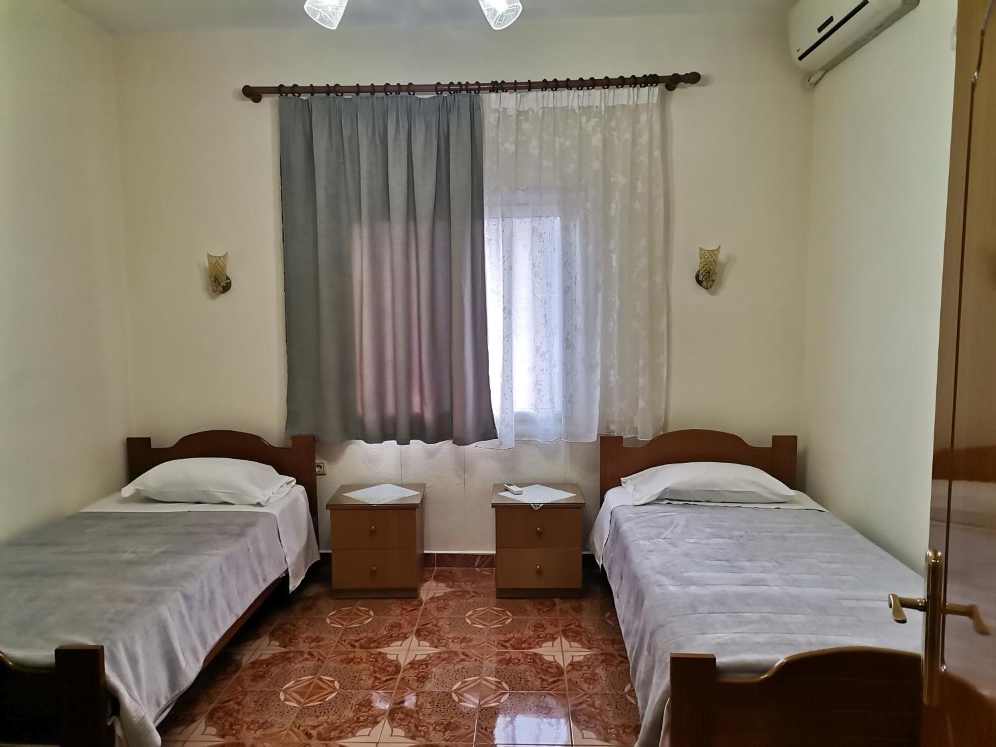 Gjirokastër Margarita - Entire House With 4 Bedrooms And Free Parking المظهر الخارجي الصورة